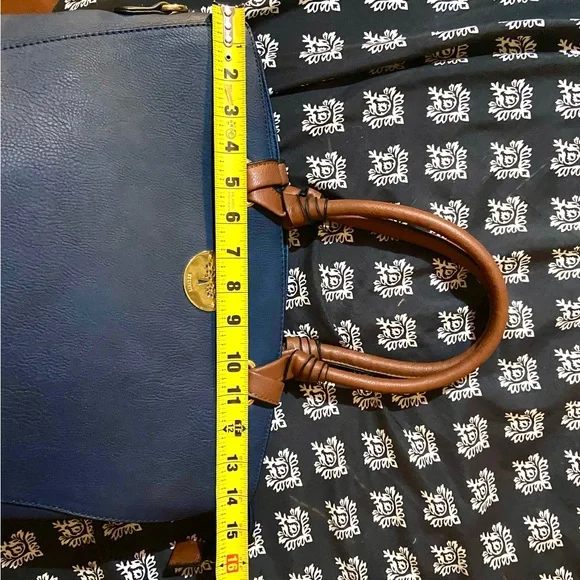 Mulberry Purse Handbag Tote w/ gold hardware, clean leather handbag EUC - Picture 14 of 16